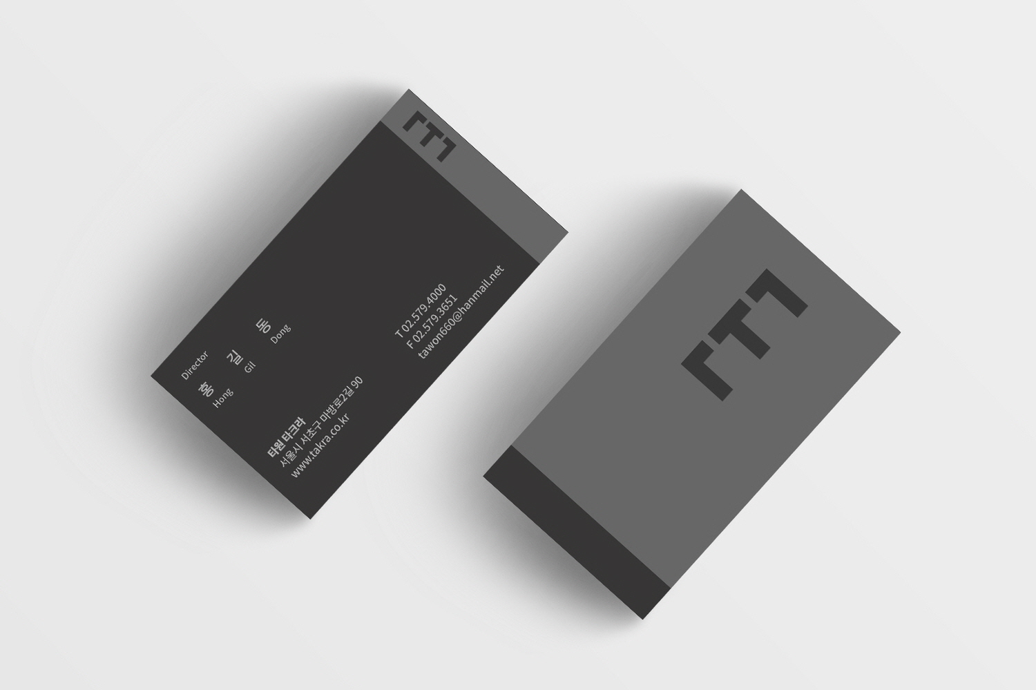 newnewBusiness-Card-Mockup-15
